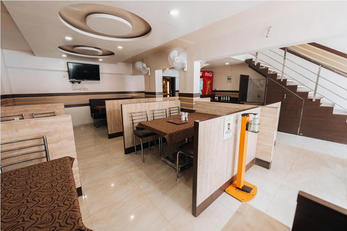 Hotel Krushna Inn Трімбак Екстер'єр фото
